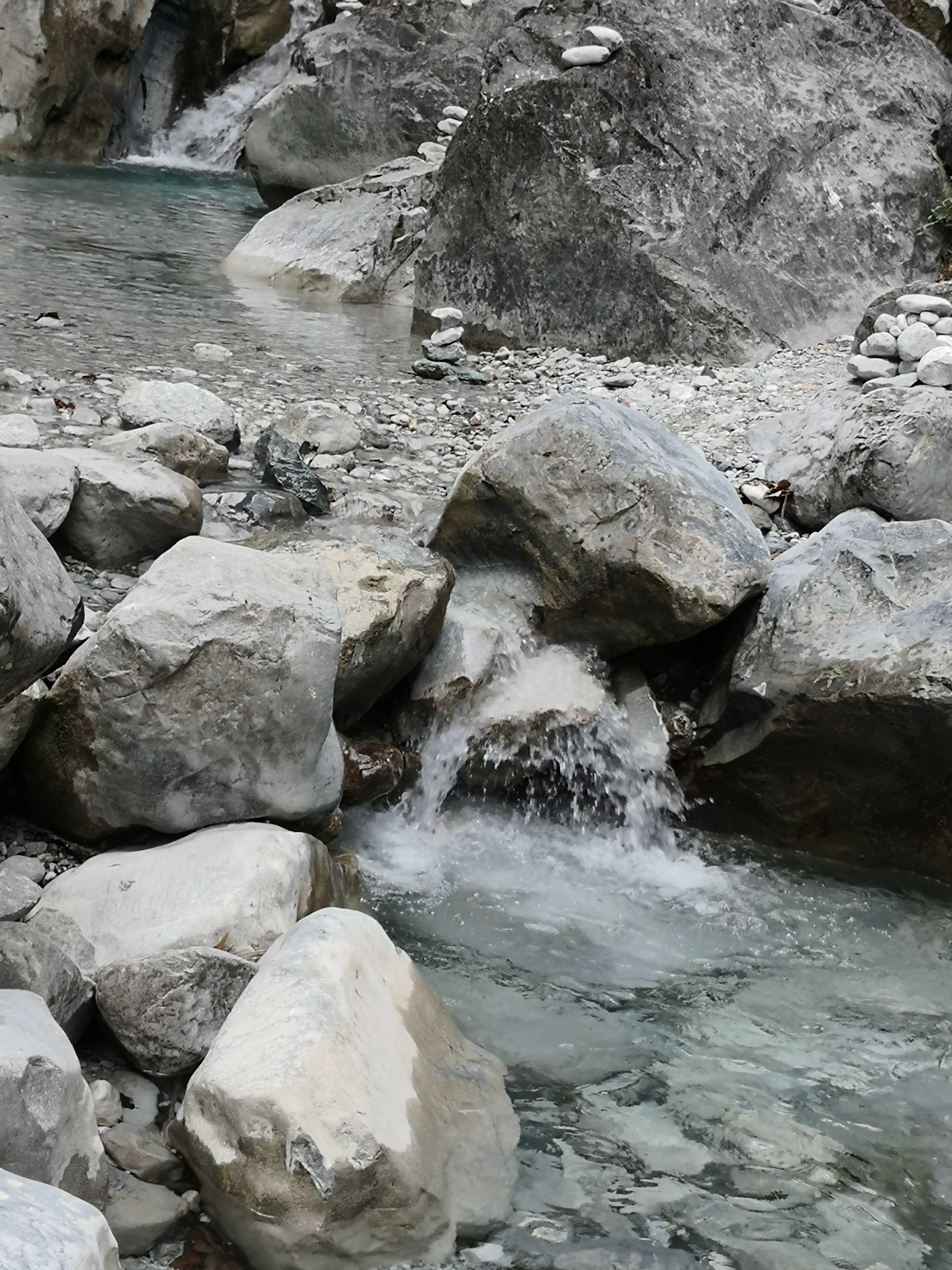 蓝天碧水青山