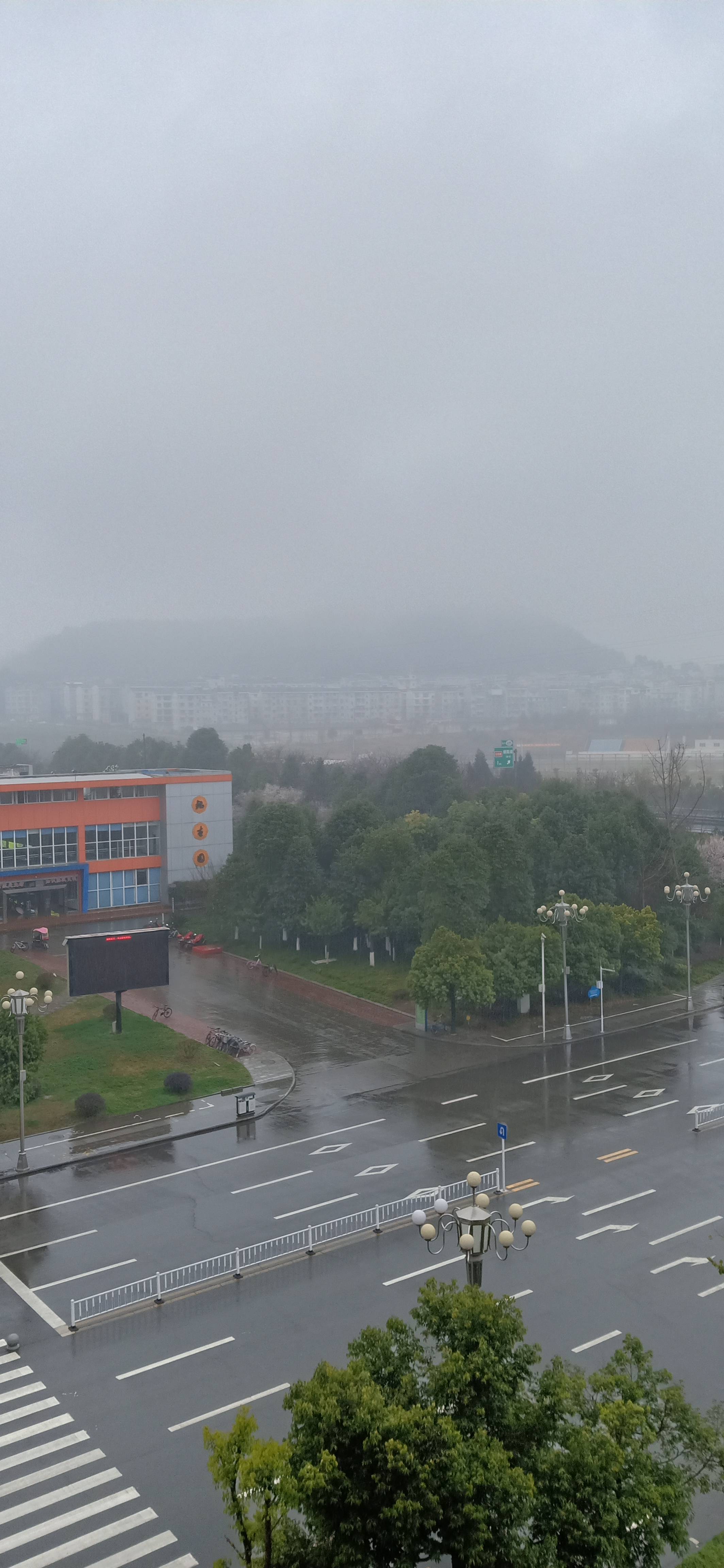 沾衣欲湿杏花雨