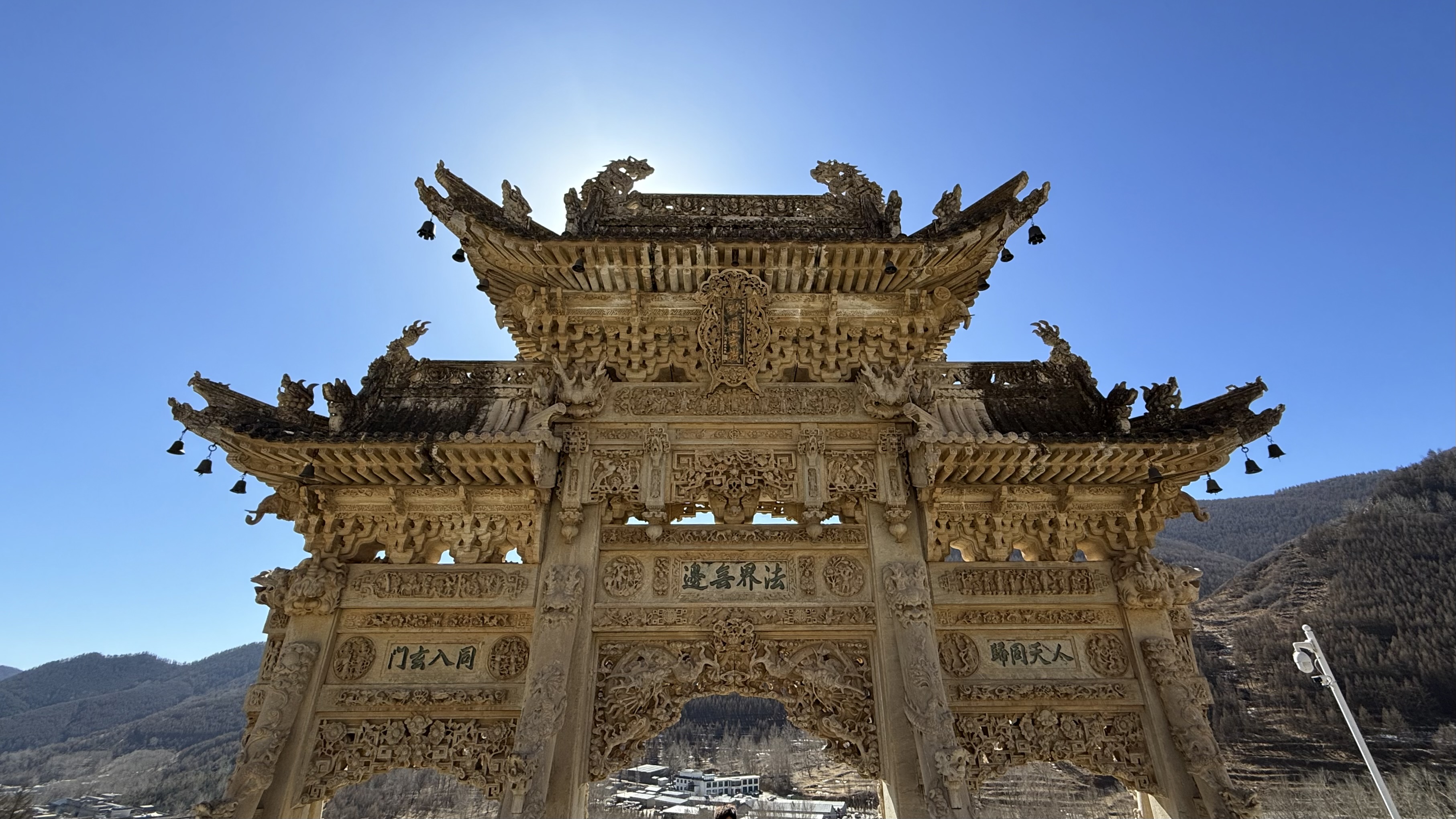 古刹风骨，阶上春秋